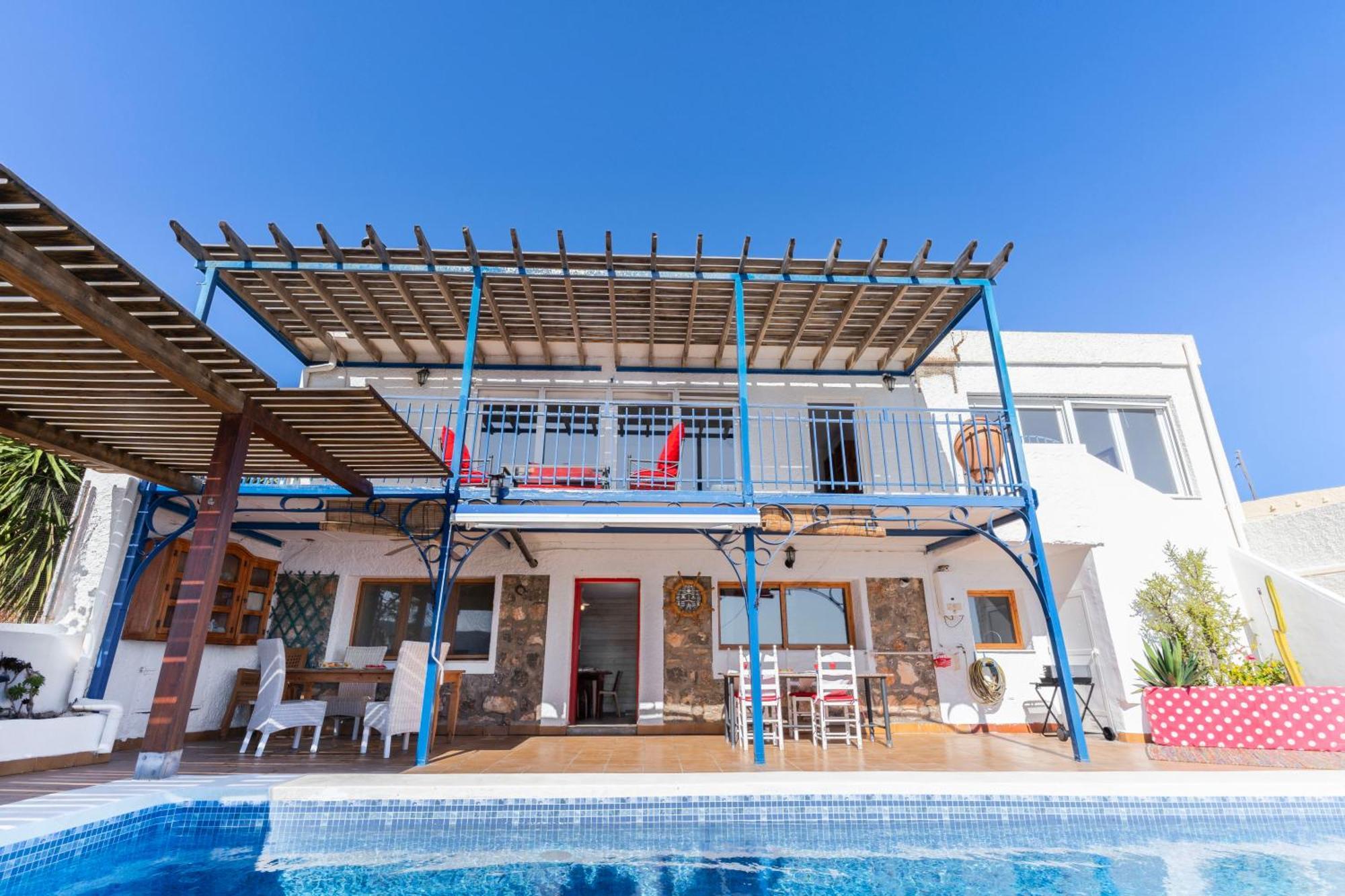 Blue House I Art I Pool I Bbq I Peace I Relax